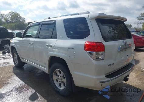 2013 Toyota 4Runner Sr5 z USA, uszkodzony, nr VIN JTEBU5JR7D5121619